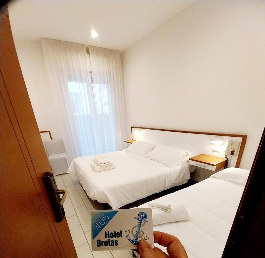 Hotel Brotas Rimini Kültér fotó