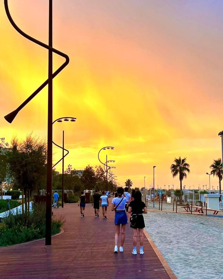 Hotel Brotas Rimini Kültér fotó