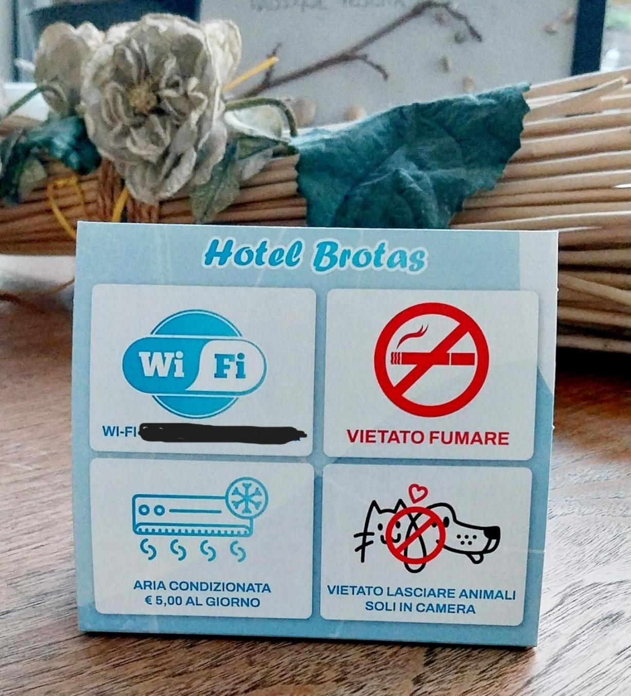 Hotel Brotas Rimini Kültér fotó