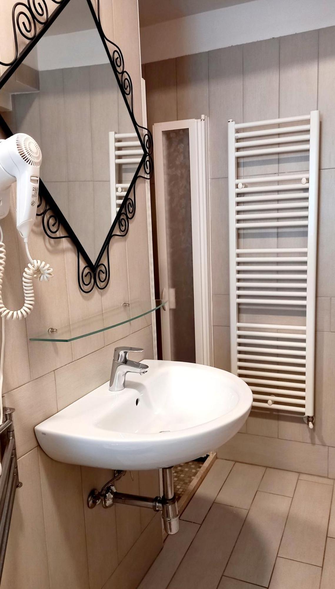 Hotel Brotas Rimini Kültér fotó