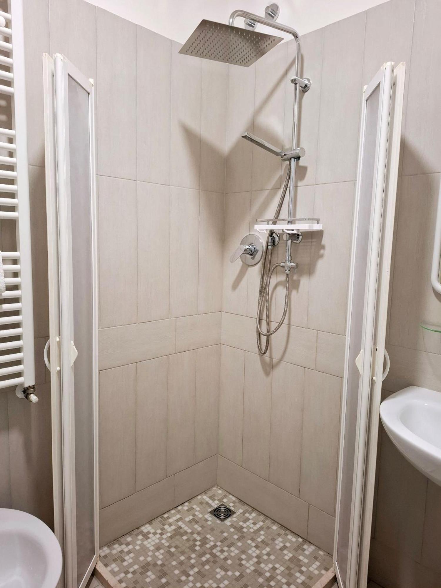 Hotel Brotas Rimini Kültér fotó