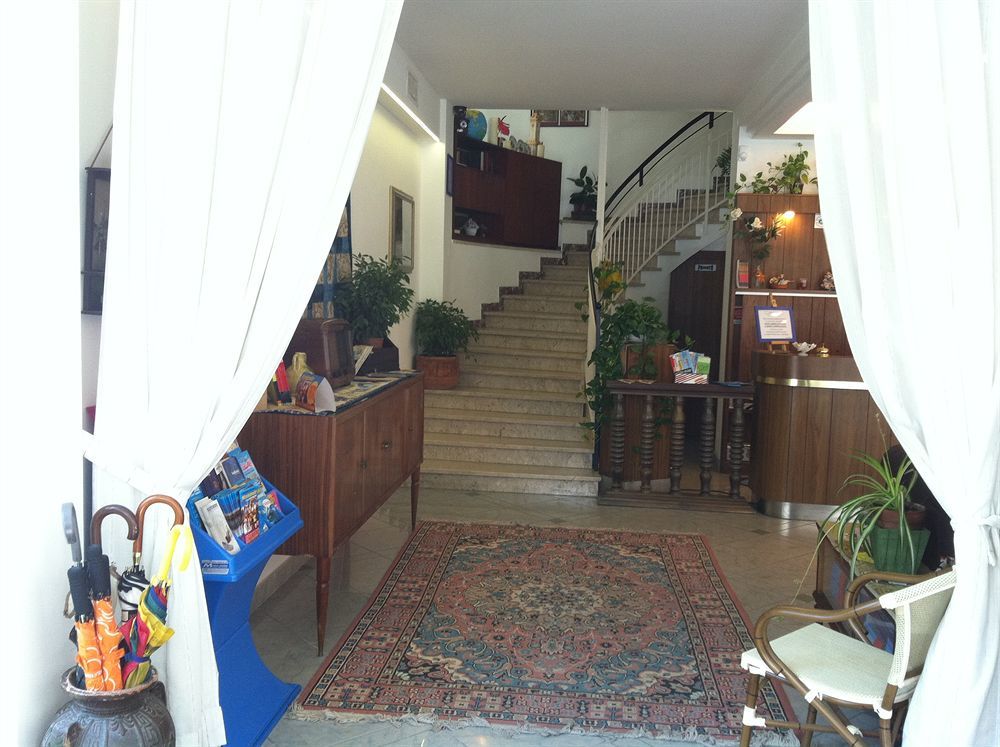 Hotel Brotas Rimini Kültér fotó