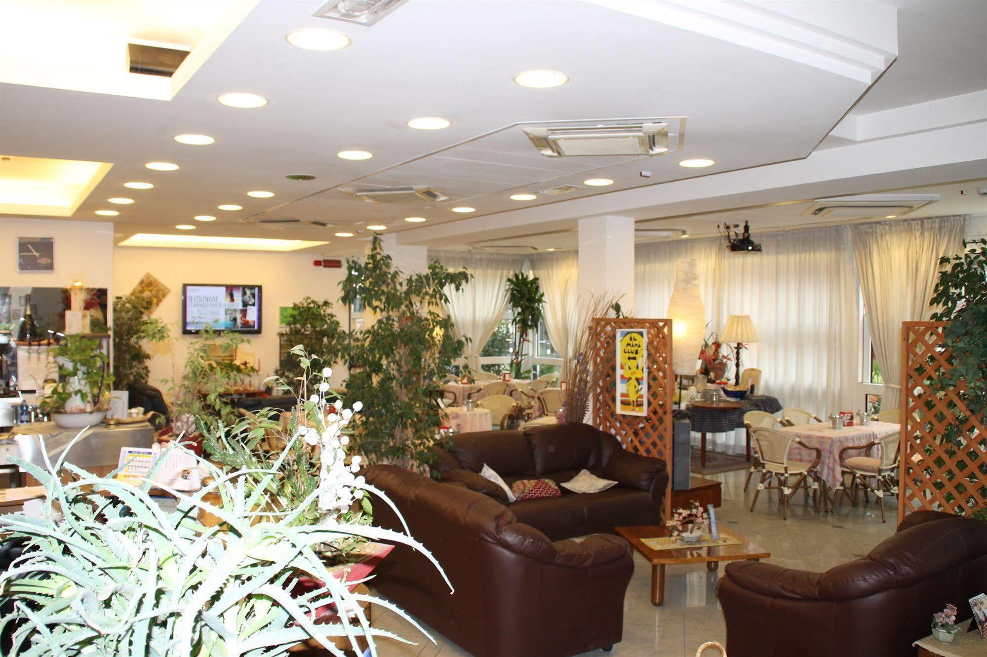 Hotel Brotas Rimini Kültér fotó