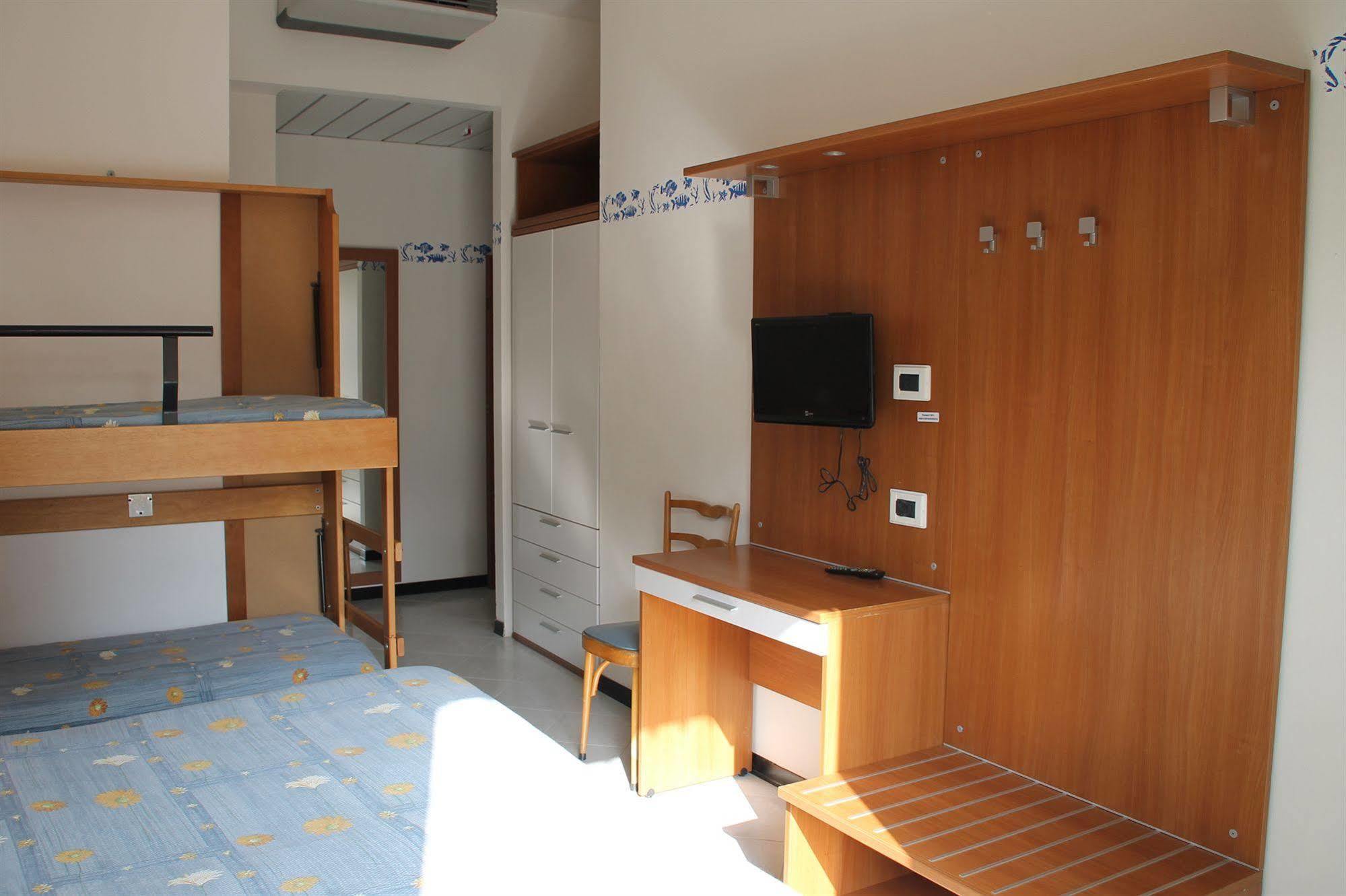 Hotel Brotas Rimini Kültér fotó