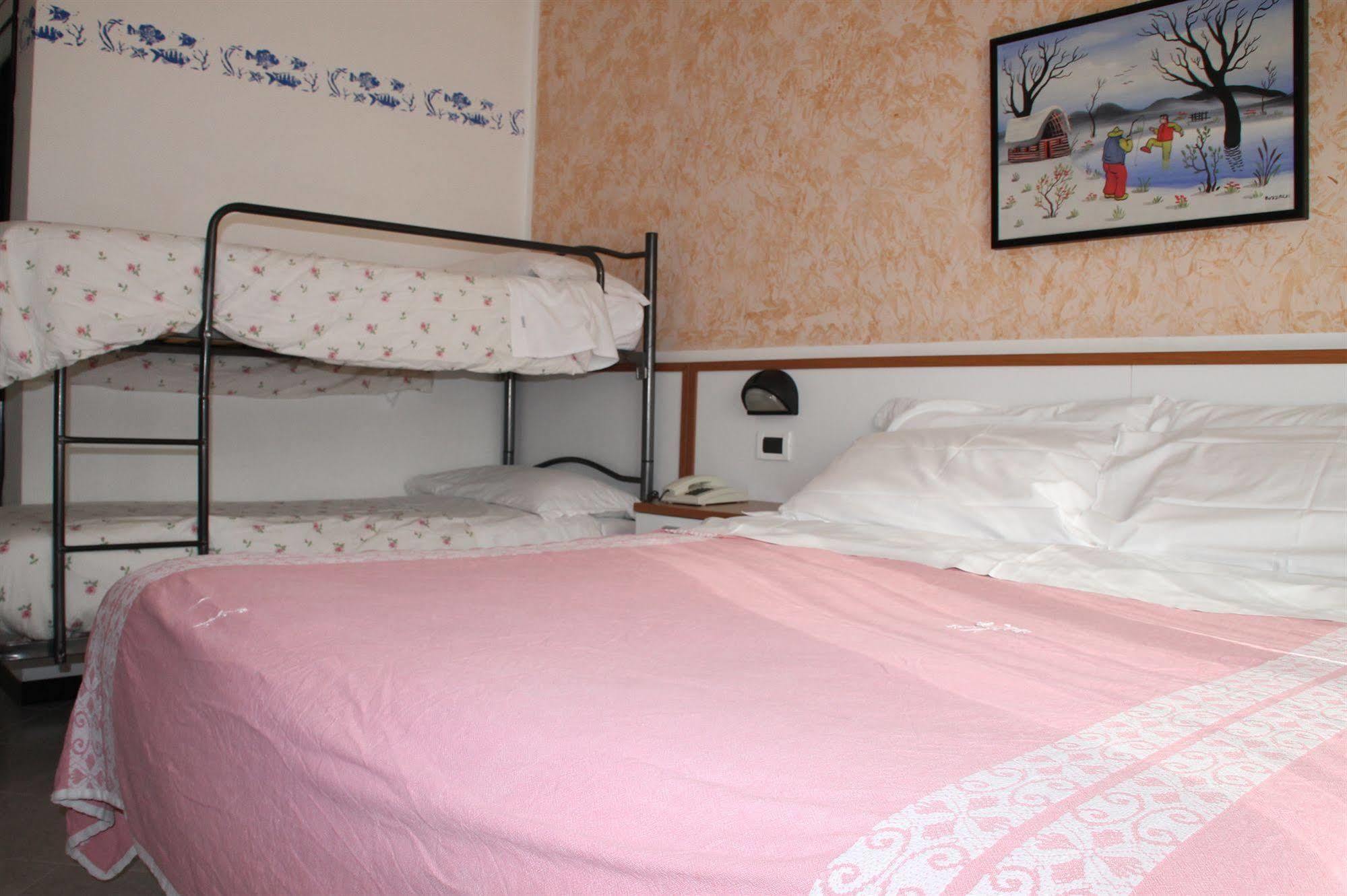 Hotel Brotas Rimini Kültér fotó