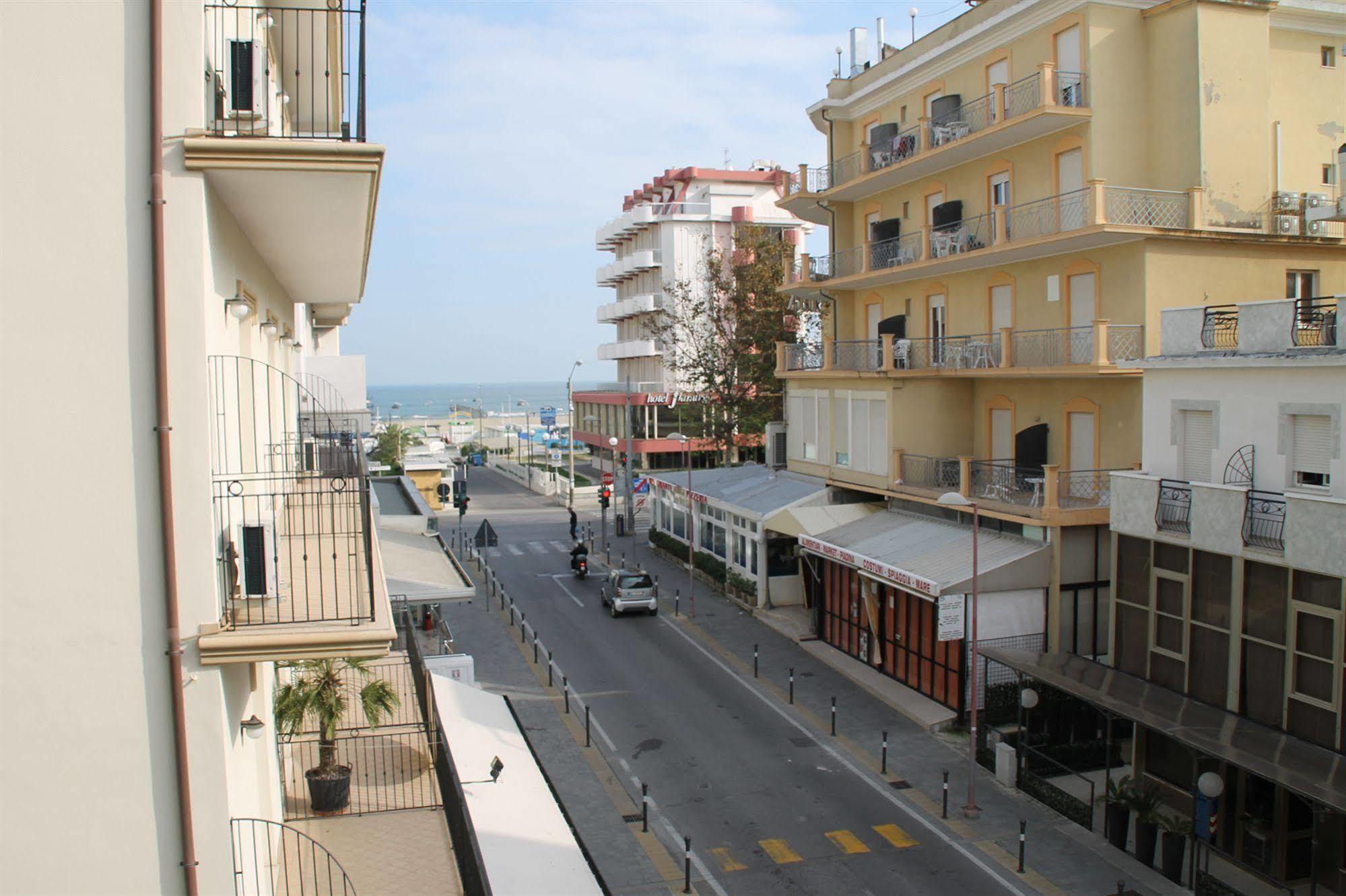 Hotel Brotas Rimini Kültér fotó