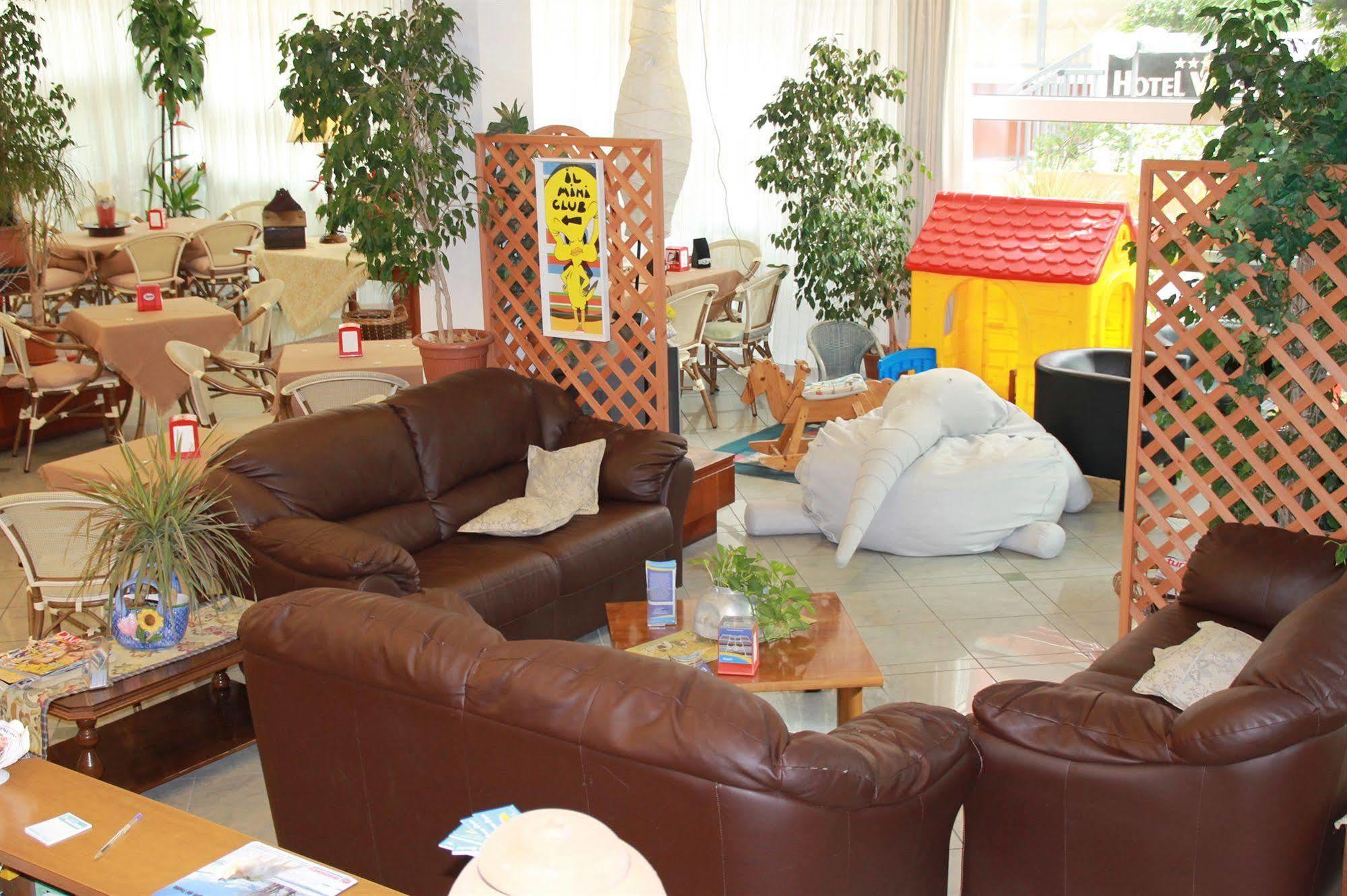 Hotel Brotas Rimini Kültér fotó